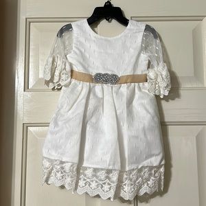 Little Angels flower girl dress in sizes 2T & 6T. Ivory